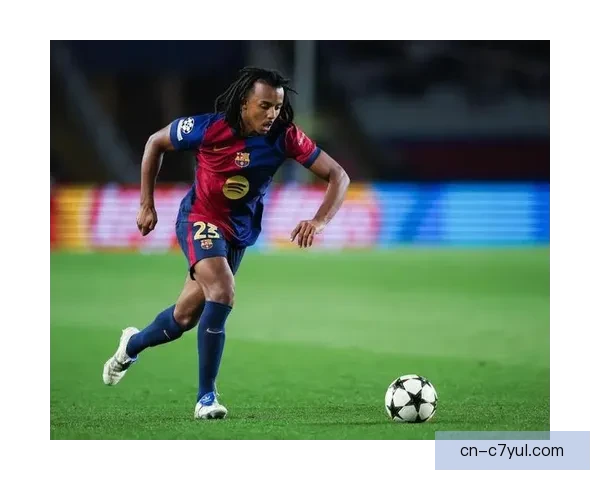 罗马诺称巴萨重谈争夺哈姆扎