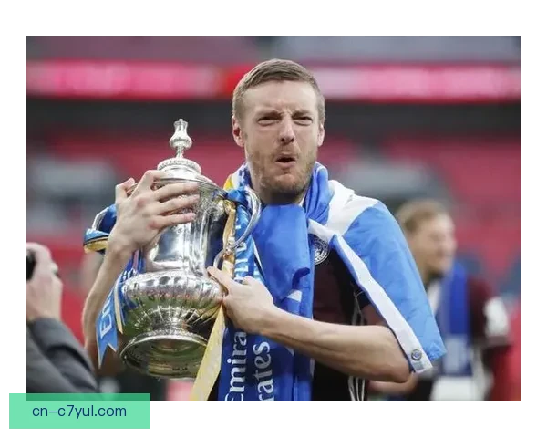 吉吉加尔扎警告莱切不老瓦尔迪 吉吉加尔扎警告莱切不老瓦尔迪