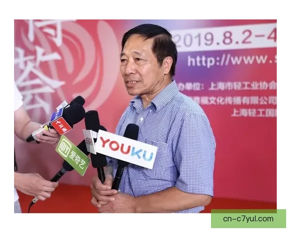 输上海发布会高情商待麦考尔复出