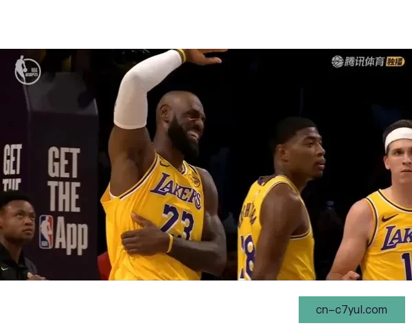 湖人三巨轰八十加二十四拒快船 湖人三巨轰八十加二十四拒快船